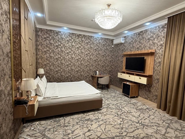 Imagen de la habitación del Hotel Royal Navoi. Foto 8