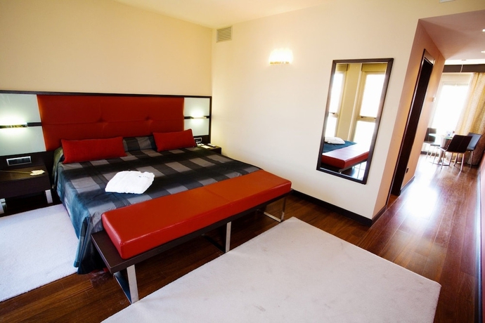 Imagen de la habitación del Hotel Royal Nayef. Foto 13