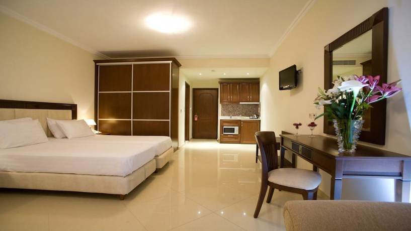 Imagen de la habitación del Hotel Royal Nidri and Apartments. Foto 11