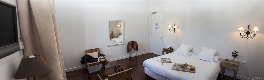 Imagen de la habitación del Hotel Royal, Nimes. Foto 7