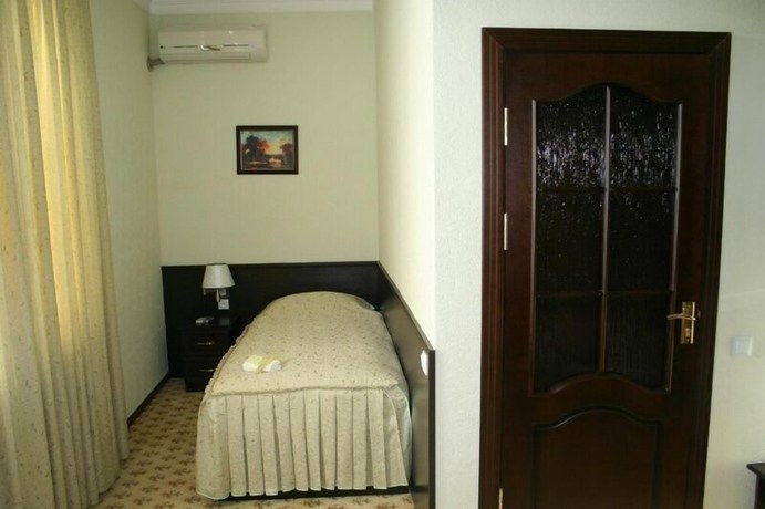 Imagen de la habitación del Hotel Royal Nukus. Foto 10