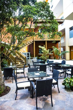 Imagen del bar/restaurante del Hotel Royal Oasis. Foto 8