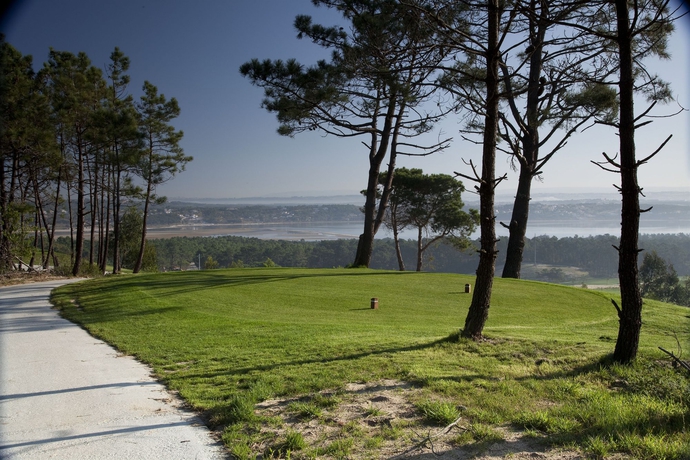 Imagen de los exteriores del Hotel Royal Obidos Spa and Golf Resort. Foto 10