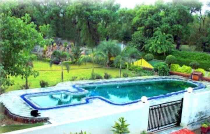 Imagen de la piscina del Hotel Royal Ocean Resort. Foto 11