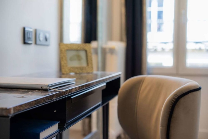 Imagen de la habitación del Hotel Royal Opera. Foto 8