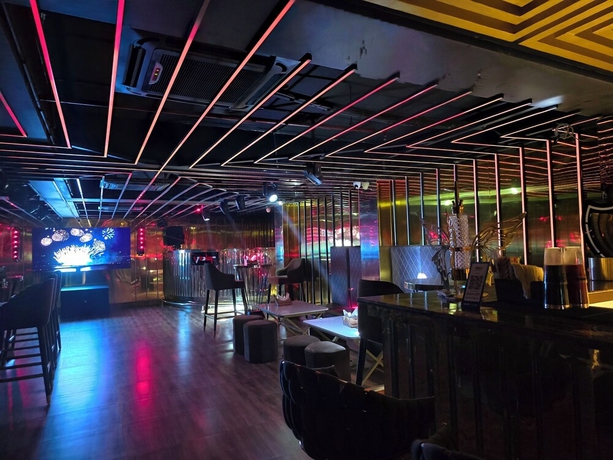 Imagen del bar/restaurante del Hotel Royal Orbit, Bhubaneshwar. Foto 5