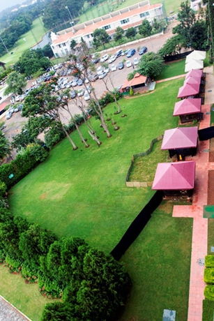 Imagen de la habitación del Hotel Royal Orchid Bangalore. Foto 6