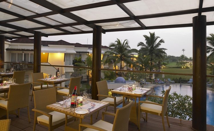 Imagen del bar/restaurante del Hotel Royal Orchid Beach Resort and Spa. Foto 6