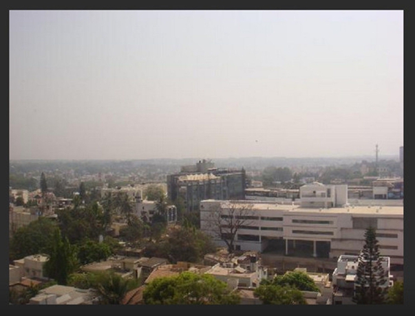 Imagen de la habitación del Hotel Royal Orchid Central Bangalore. Foto 6