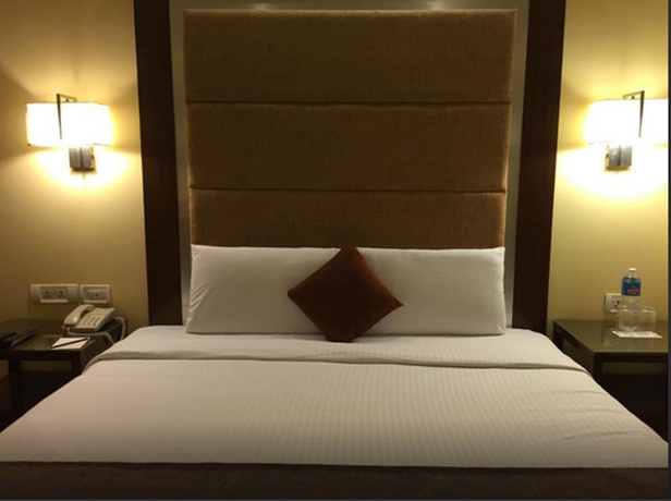 Imagen de la habitación del Hotel Royal Orchid Central Bangalore. Foto 8