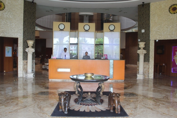 Imagen de los interiores del Hotel Royal Orchid Central Kireeti. Foto 18