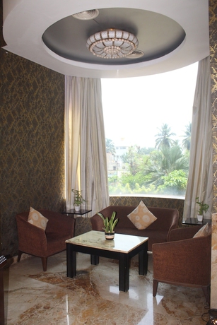 Imagen de los interiores del Hotel Royal Orchid Central Kireeti. Foto 19