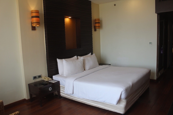 Imagen de la habitación del Hotel Royal Orchid Central Kireeti. Foto 7