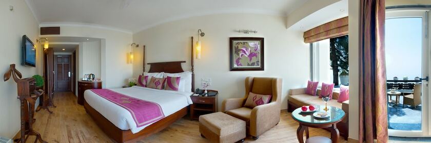 Imagen de la habitación del Hotel Royal Orchid Fort Resort. Foto 19