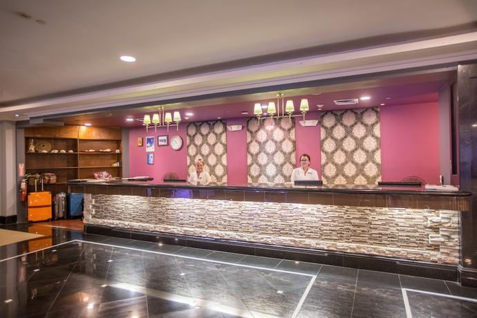 Imagen de los interiores del Hotel Royal Orchid Guam. Foto 18