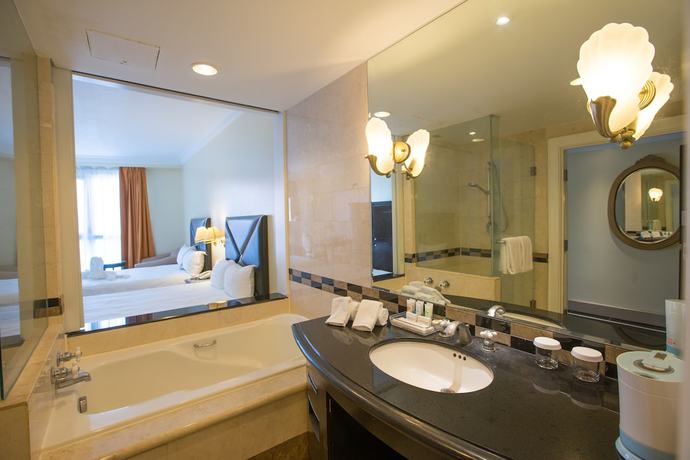 Imagen de la habitación del Hotel Royal Orchid Guam. Foto 8