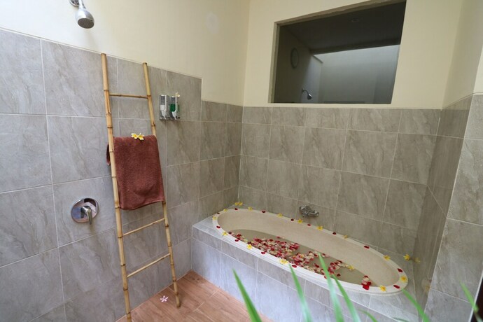 Imagen de los interiores del Hotel Royal Orchid Lodge. Foto 24