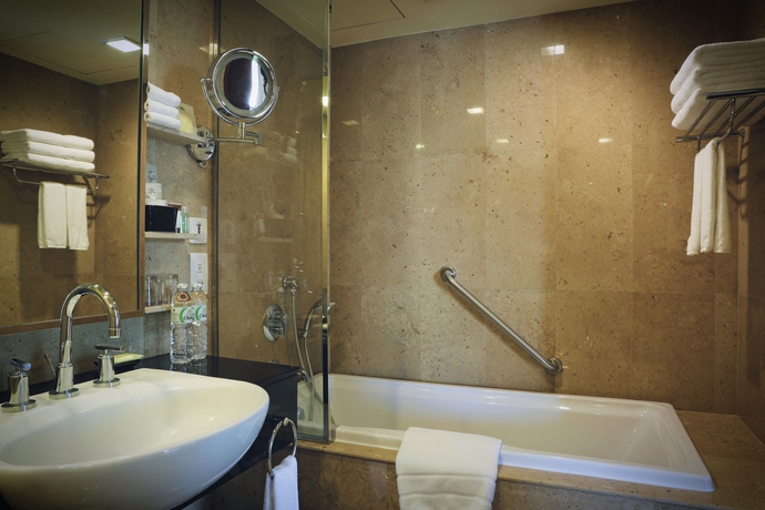 Imagen de la habitación del Hotel Royal Orchid Sheraton and Towers. Foto 7