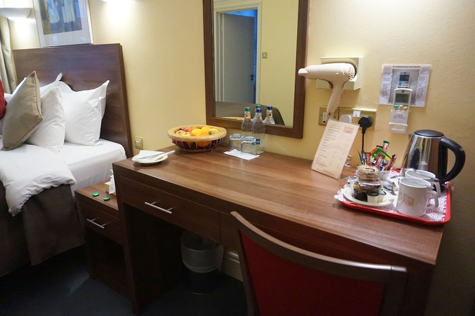 Imagen de la habitación del Hotel Royal Oxford. Foto 3