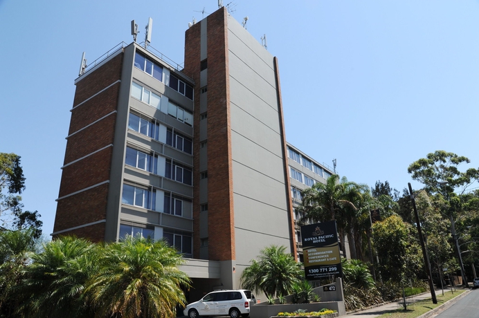 Imagen de los exteriores del Hotel Royal Pacific. Foto 9