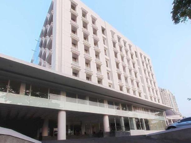 Imagen general del Hotel Royal Padjajaran Bogor. Foto 3