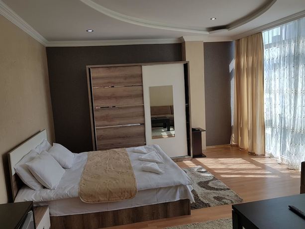 Imagen de la habitación del Hotel Royal Palace, Batumi. Foto 2
