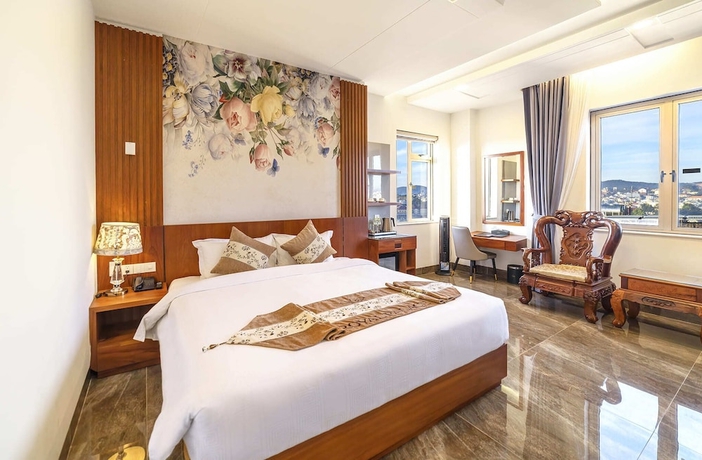 Imagen de la habitación del Hotel Royal Palace Dalat. Foto 7