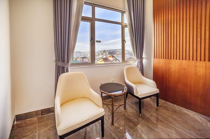 Imagen de la habitación del Hotel Royal Palace Dalat. Foto 10