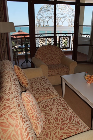 Imagen de la habitación del Hotel Royal Palace Helena Sands. Foto 4