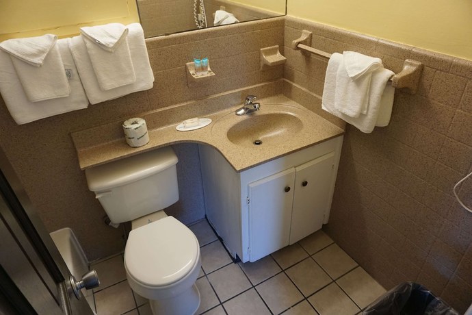 Imagen de la habitación del Hotel Royal Palace Inn and Suites. Foto 10
