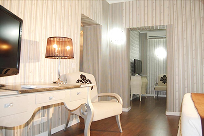 Imagen de la habitación del Hotel Royal Palace Luxury. Foto 7