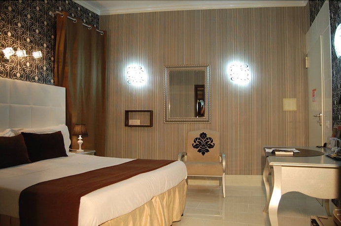 Imagen de la habitación del Hotel Royal Palace Luxury. Foto 11