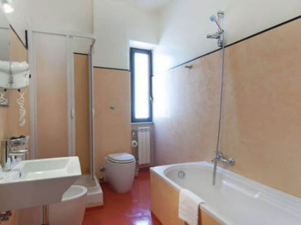 Imagen de la habitación del Hotel Royal Palace Luxury. Foto 14