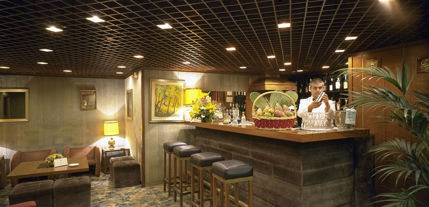 Imagen del bar/restaurante del Hotel Royal Palace, Messina. Foto 4