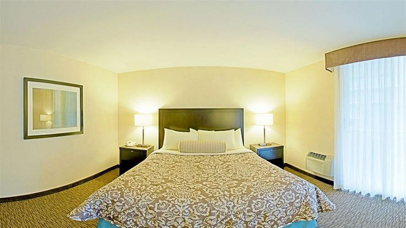 Imagen de la habitación del Hotel Royal Palace Westwood. Foto 3