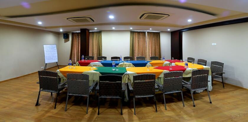 Imagen de los interiores del Hotel Royal Palm - A Budget In Udaipur. Foto 33