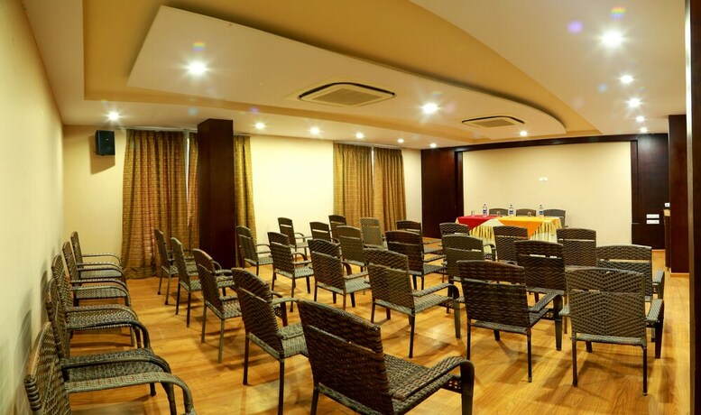 Imagen de los interiores del Hotel Royal Palm - A Budget In Udaipur. Foto 40