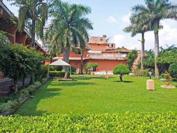 Imagen de los exteriores del Hotel Royal Palm Resort. Foto 7