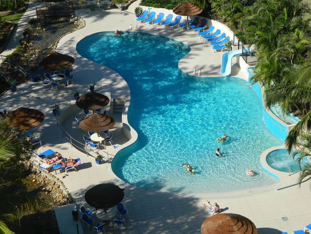 Imagen de la piscina del Hotel Royal Palm Resort, Palm Beach. Foto 15