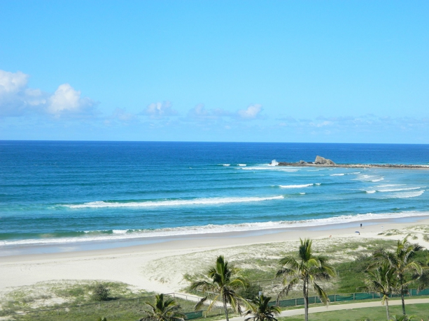 Imagen de los exteriores del Hotel Royal Palm Resort, Palm Beach. Foto 9