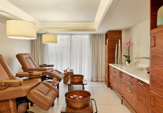 Imagen de la piscina del Hotel Royal Palm South Beach Miami, A Tribute Portfolio Resort. Foto 15