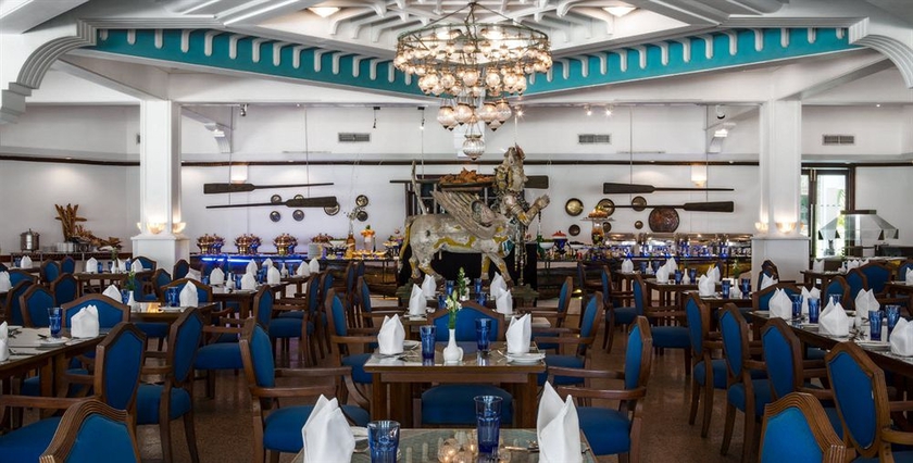 Imagen del bar/restaurante del Hotel Royal Palms Beach. Foto 4