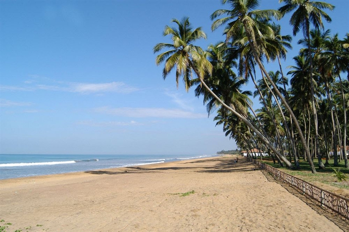 Imagen de los exteriores del Hotel Royal Palms Beach. Foto 13