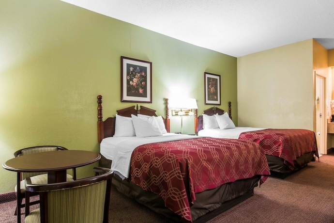 Imagen de la habitación del Hotel Royal Palms Inn. Foto 6