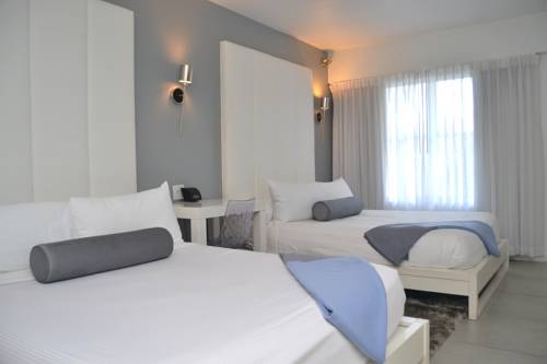 Imagen de la habitación del Hotel Royal Palms Resort And Spa A North Beach Village R. Foto 4