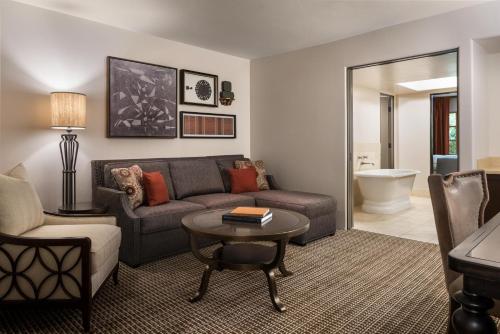 Imagen de la habitación del Hotel Royal Palms Resort and Spa, Part Of Hyatt. Foto 6