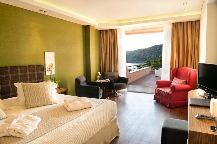 Imagen de la habitación del Hotel Royal Paradise Beach Resort and Spa. Foto 4