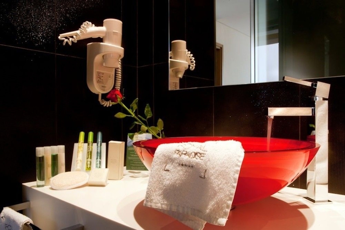 Imagen de la habitación del Hotel Royal Paradise Beach Resort and Spa. Foto 8