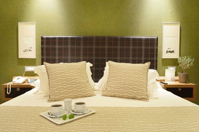 Imagen de la habitación del Hotel Royal Paradise Beach Resort and Spa. Foto 9