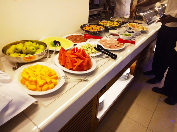 Imagen del bar/restaurante del Hotel Royal Paragon. Foto 3